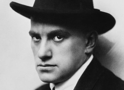 КУЛЬТОГРАМ. 15 мая в 19.30 на литературный вечер «Владимир Маяковский».