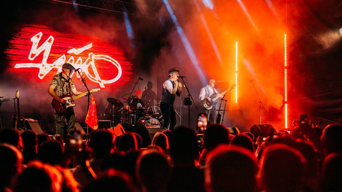 Группа "Чайф" на крыше Галереи "АСТОР"