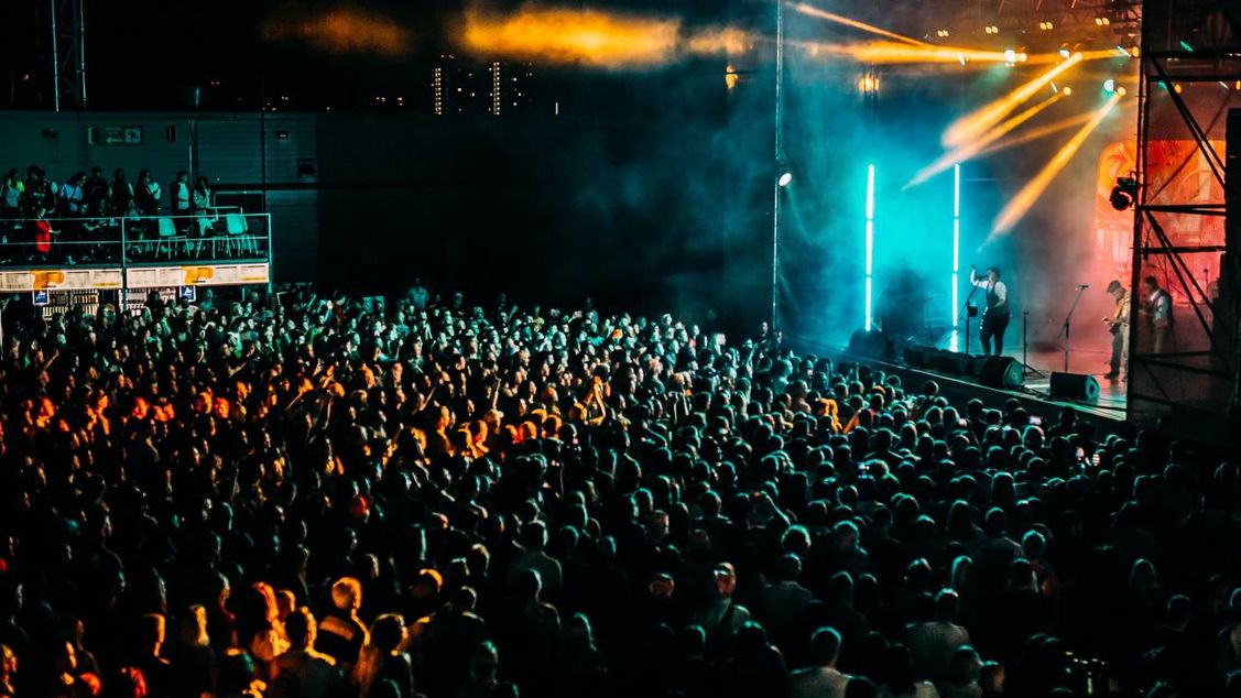 Группа "Чайф" на крыше Галереи "АСТОР"