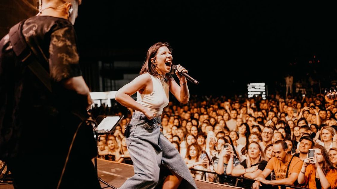 Елка на крыше Галереи АСТОР!